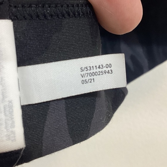 Athleta Ultimate Black Camo Sports Bra Plus Size 1X D DD Cups - Picture 11 of 11